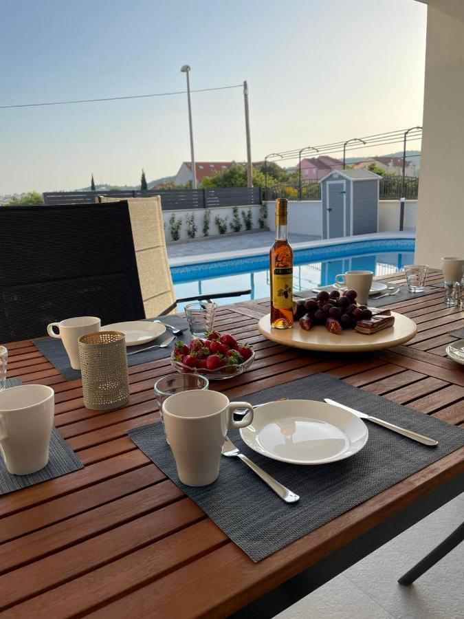 Villa Marena S Bazenom, Vodice Exterior foto